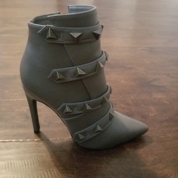 Scene Ankle Boots - Picture 2 of 8